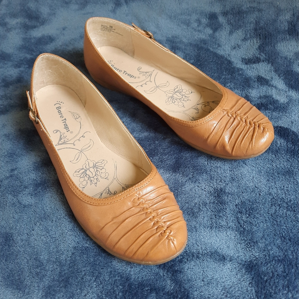 BareTraps Walda Camel Leather Ballet Flats Slip On Loafer Women's Size 9M